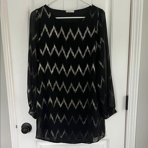 Everly Black and Silver Chevron Long Sleeve Dress